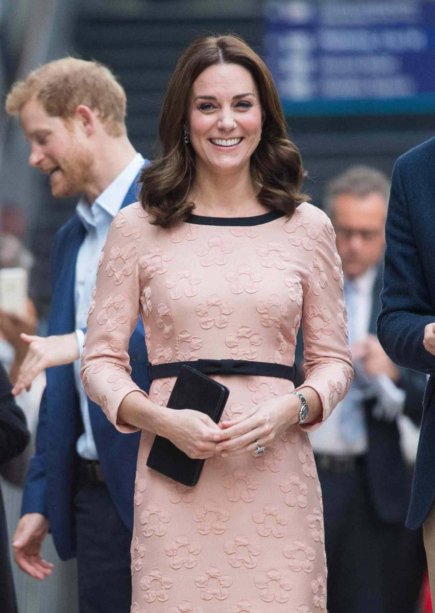 Ailsa Anderson, ex vocera de la fallecida Reina Isabel, expresó su confianza en la fortaleza interna de Middleton y el apoyo de su esposo y su familia para superar este desafío. Middleton, con su determinación y el amor de quienes la rodean, puede enfocarse en su recuperación y volver más fuerte que nunca.