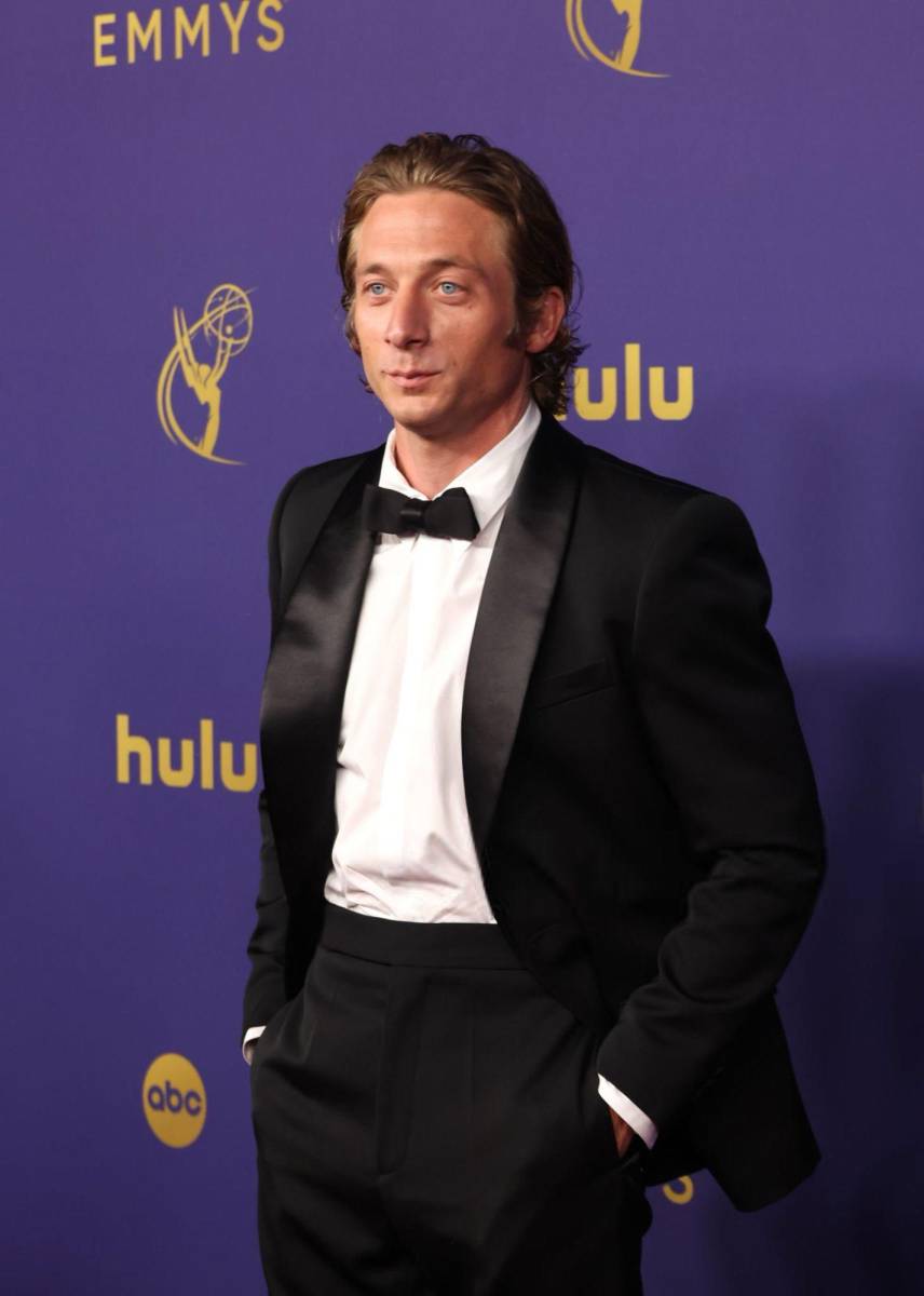 Jeremy Allen White.
