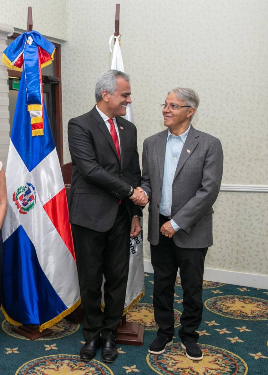  Luis García y José Dheming.