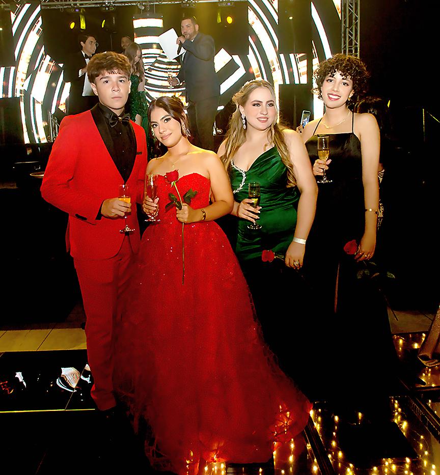 Kenneth Flores, Jimena Fernandez, Daniela Altamirano y Ana Lucia Raudales.