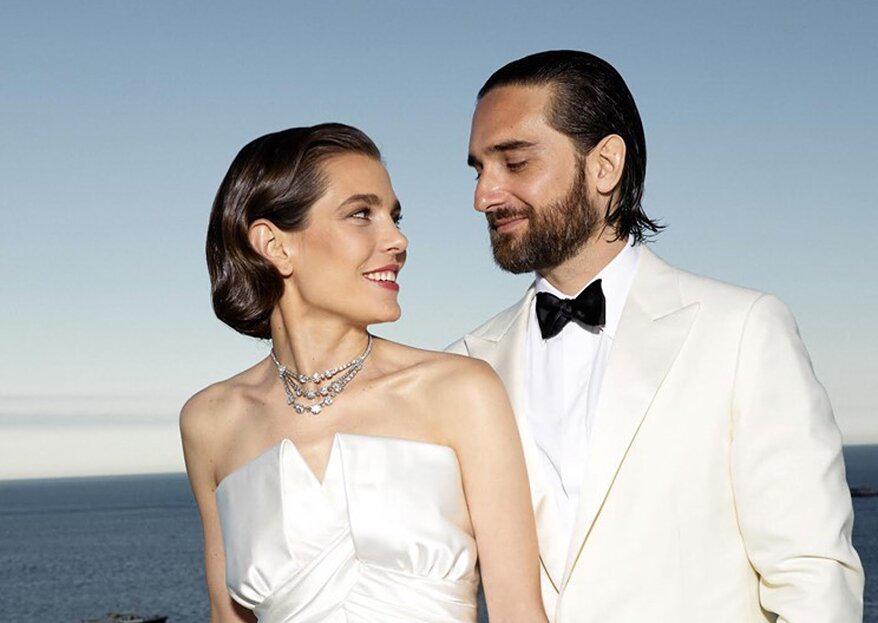 Carlota Casiraghi, miembro de la realeza monegasca, y Dimitri Rassam, productor de cine, comenzaron su relación en 2017 y se casaron en una ceremonia privada en 2019. Juntos, tienen un hijo, Balthazar, y han sido una de las parejas más discretas dentro del círculo real europeo. No obstante, en 2024, anunciaron su separación tras varios años de rumores sobre diferencias irreconciliables.