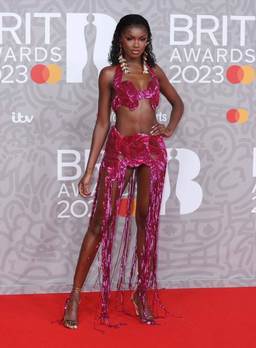 Leomie Anderson en Area. 