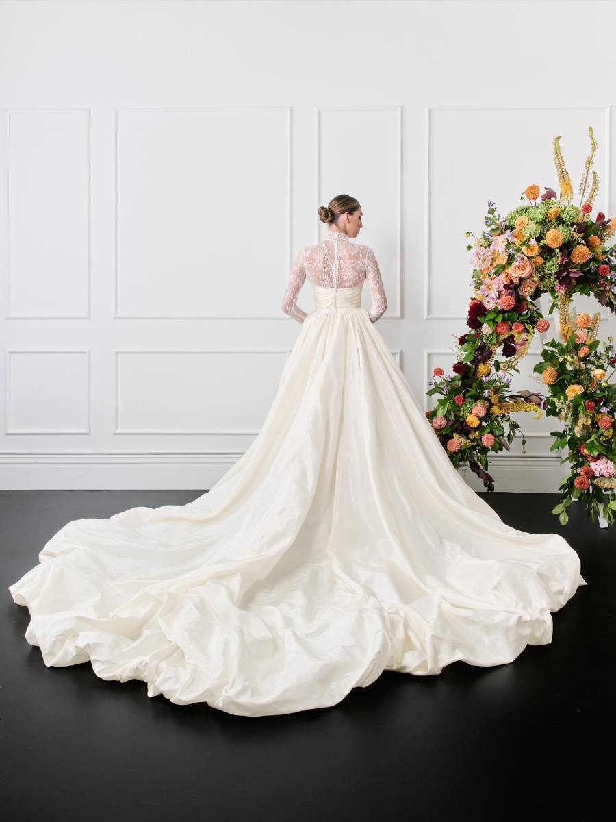 La colección nupcial Midnight Garden del Guillermo Pharis