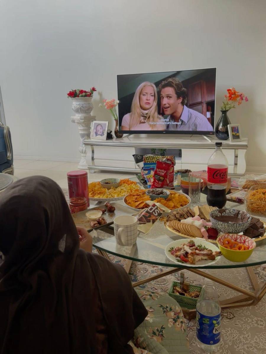 <b>Maratón de películas románticas. </b>¿Qué sería de San Valentín sin una maratón de películas románticas? Preparen las palomitas, elijan sus películas favoritas —desde clásicos como Orgullo y Prejuicio hasta comedias románticas más actuales como Con todos menos contigo— y disfruten de una tarde entre risas, lágrimas y comentarios sobre las tramas más cursis.