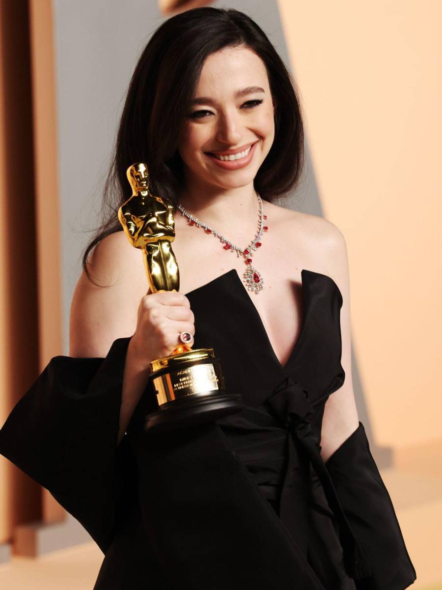 La victoria de Mikey Madison en los Óscar 2025 marca el inicio de una nueva etapa en su carrera. Con una filmografía que abarca desde series de televisión hasta películas independientes y grandes producciones de Hollywood, su versatilidad y pasión auguran un futuro lleno de éxitos.