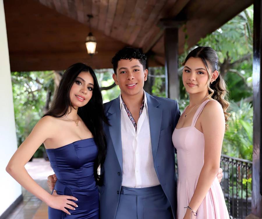 En una cálida mañana en el restaurante La Cuisinette, los seniors 2026 de la Discovery School se reunieron a celebrar su Senior Brunch. Los jóvenes compartieron risas y memorias y crearon nuevos momentos para recordar este año tan especial, que marca una etapa muy importante en sus vidas. En la foto: Óscar Cálix y Lía Ochoa.