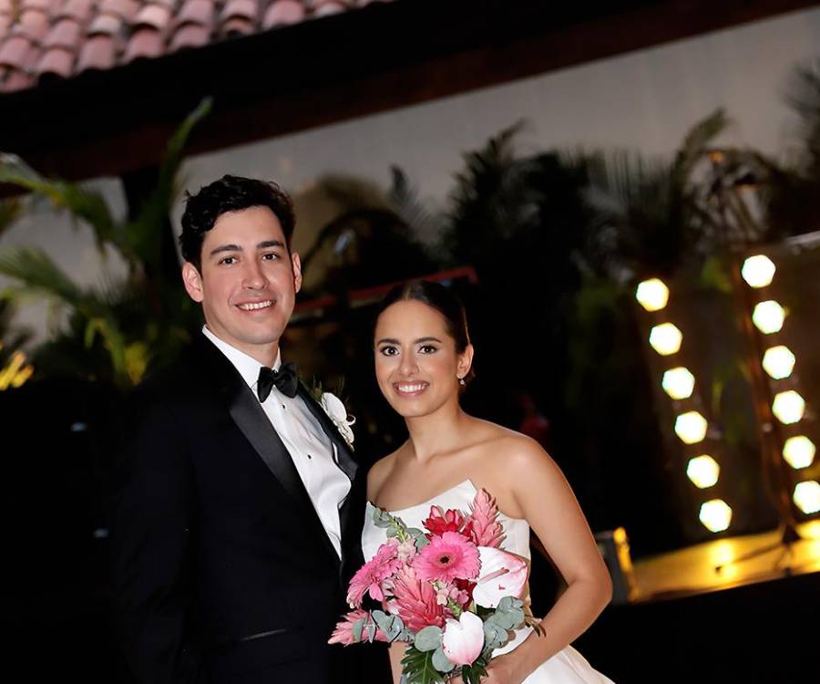 Un día para recordar. Después de su emotivo 'sí, quiero', la pareja se trasladó a El Trapiche donde disfrutaron de una gran celebración junto a familiares, amigos e invitados quienes viajaron de diferentes partes del mundo para ser testigos de ese inolvidable enlace.