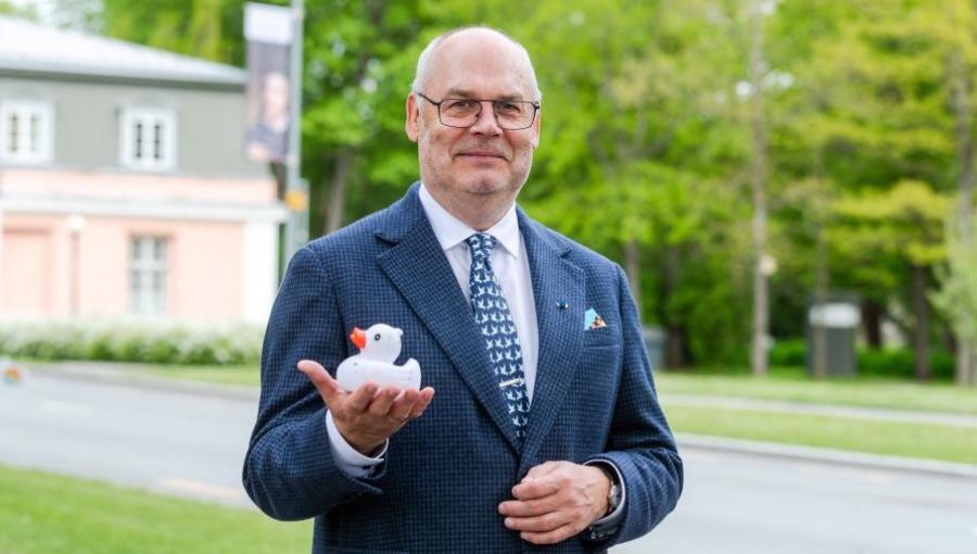 <b>Alar Karis: </b>Presidente de Estonia, con perfil académico y enfoque tecnocrático. 