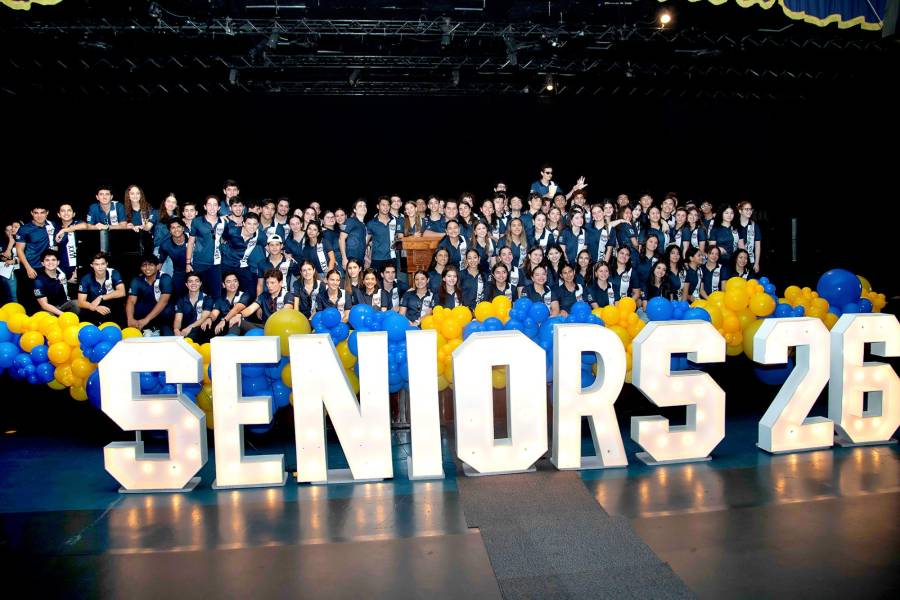 Una mañana cargada de emociones encontradas vivieron los alumnos de duodécimo grado de la Escuela Internacional Sampedrana, quienes recorrieron por última vez las instalaciones del centro educativo durante su esperado Farewell Day, celebrando así el cierre de una etapa inolvidable.