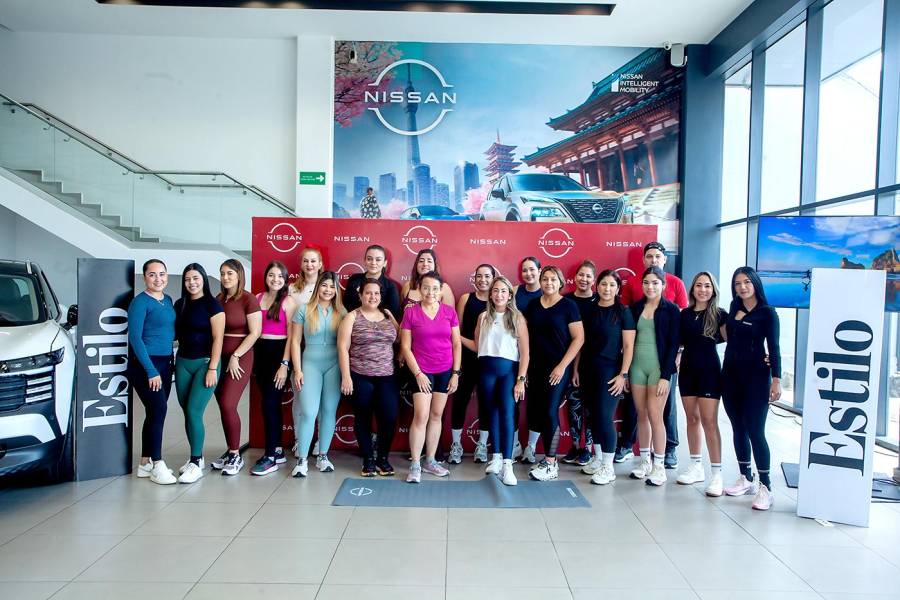 Nissan y Revista Estilo se unieron para brindar una experiencia de bienestar única. Ofrecieron a los clientes de la marca una sesión de yoga diseñada para comenzar su día con energía positiva, calma y conexión interior. En la foto: Grupo de participantes al Rev &amp; Relax.