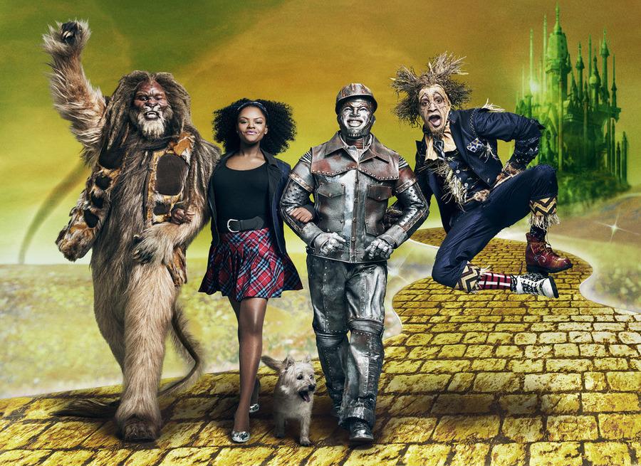 <b>The Wiz Live! (2015)</b>Inspirada en el musical <i>The Wiz</i>, esta versión fue una transmisión en vivo que atrajo a una gran audiencia televisiva. Con Queen Latifah y Mary J. Blige en papeles principales, esta producción destacó por sus actuaciones y su cuidada puesta en escena, reviviendo la magia de <i>The Wiz</i> para nuevas generaciones.