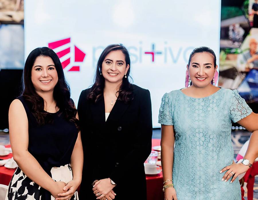 Amy Bardales; Valeria Ríos, Vicepresidenta de Mercadeo y Comunicación BAC Honduras y Mónica Arita