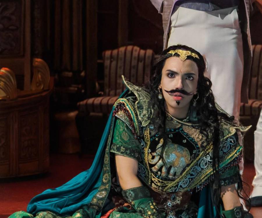 El soprano hondureño Dennis Orellana brilla en los teatros de Viena