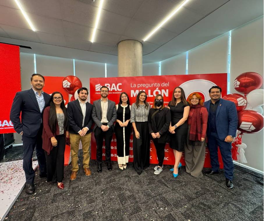BAC entrega el primer millón de lempiras al ganador de la promoción “La Pregunta del Millón”