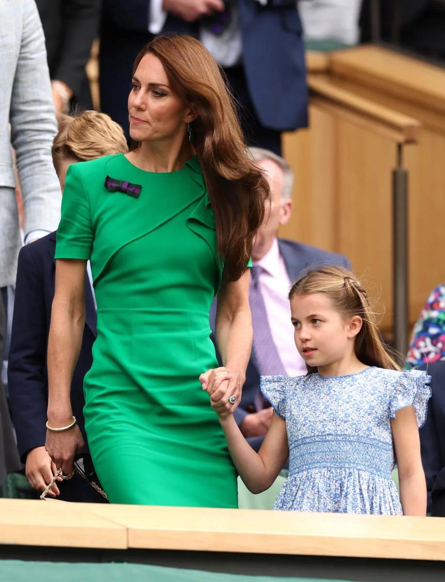 De verde y estampados Kate Middleton y la princesa Charlotte