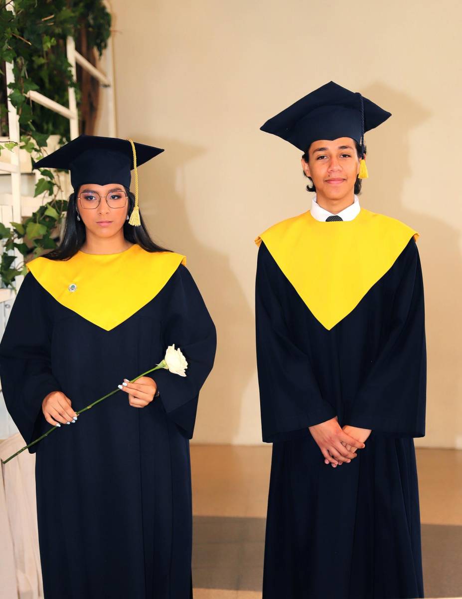 Entrega de títulos de la Estancia School 2023