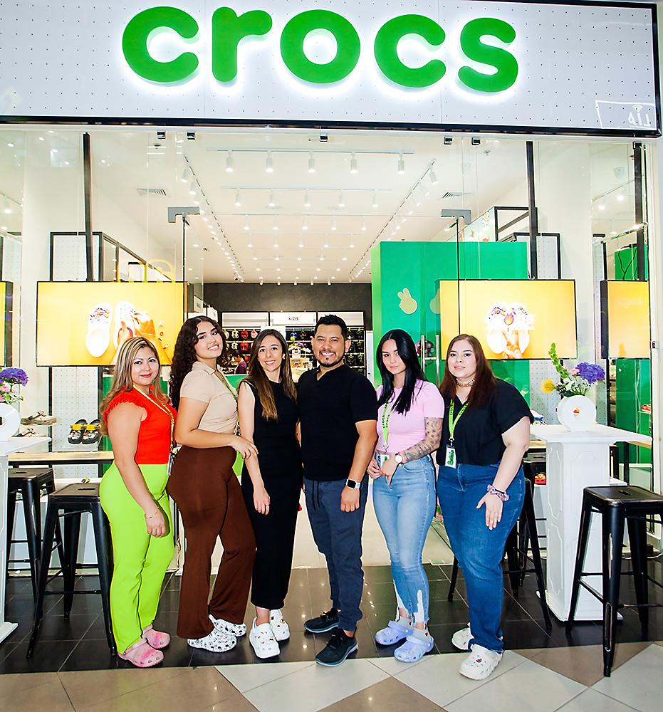 Karla Navarro, Caroli Mejía, Laura Vergara, David Capir, Tiffany Espinal y Sonia Solis