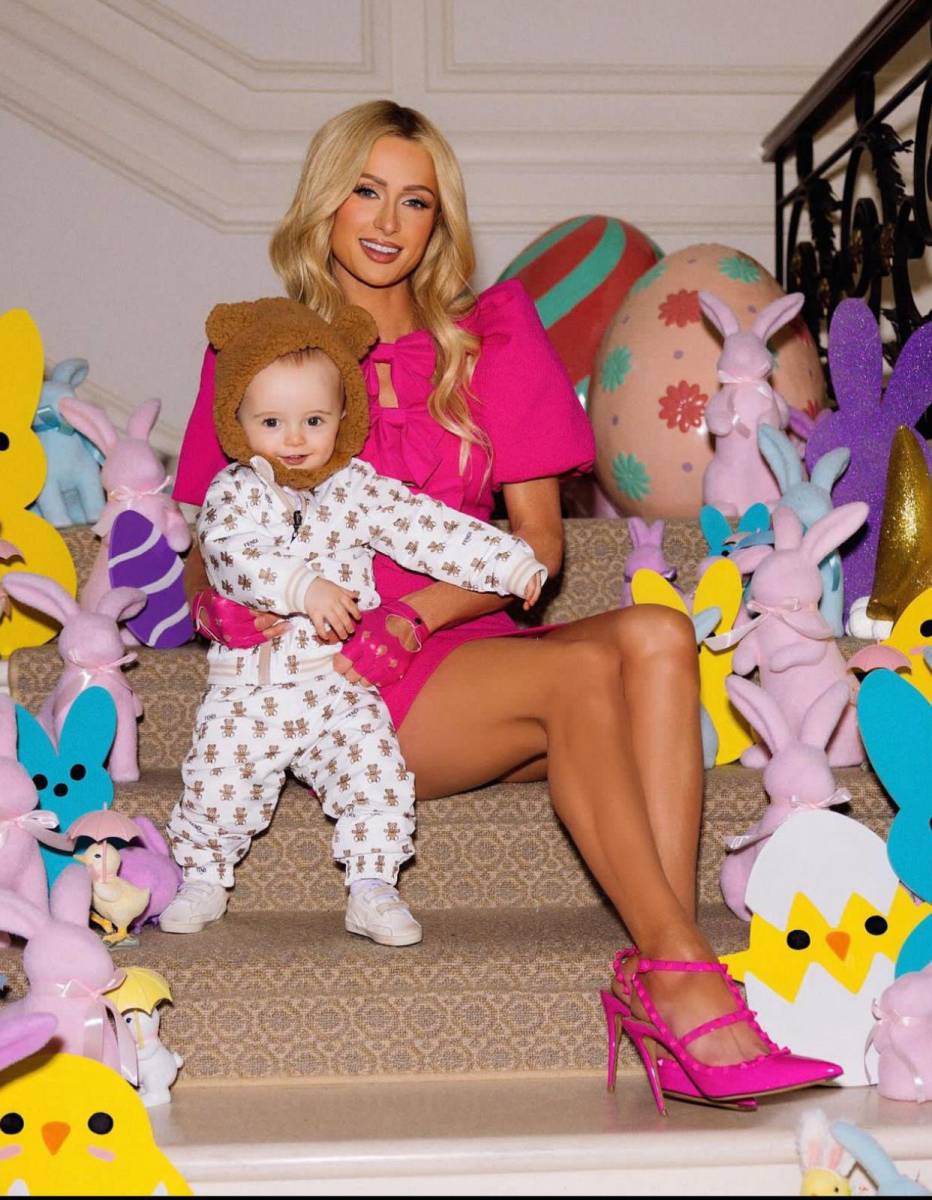 Paris Hilton deslumbro con una fantástica sesión de fotos con temática de Pascua junto a su bebe Phoenix.