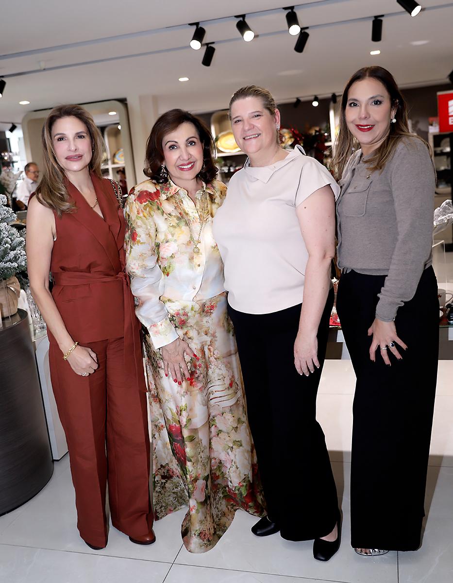 Diana Atala, Carolina Canahuati, Leda Suárez y Liziem Valladares