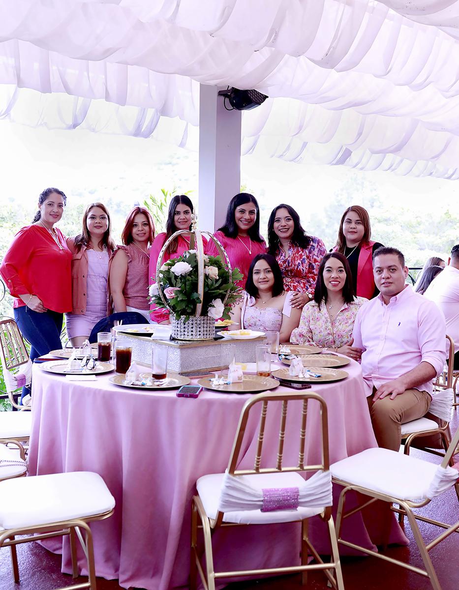 Judith Varela, Paola Cerrato, Wendy Bustamante, Mabel Corrales, Lilian Dubón, Lidieth Canales, Faviola Cerrato, Yeimy Aguilera, Malyn Zelaya y Miguel Zelaya. 