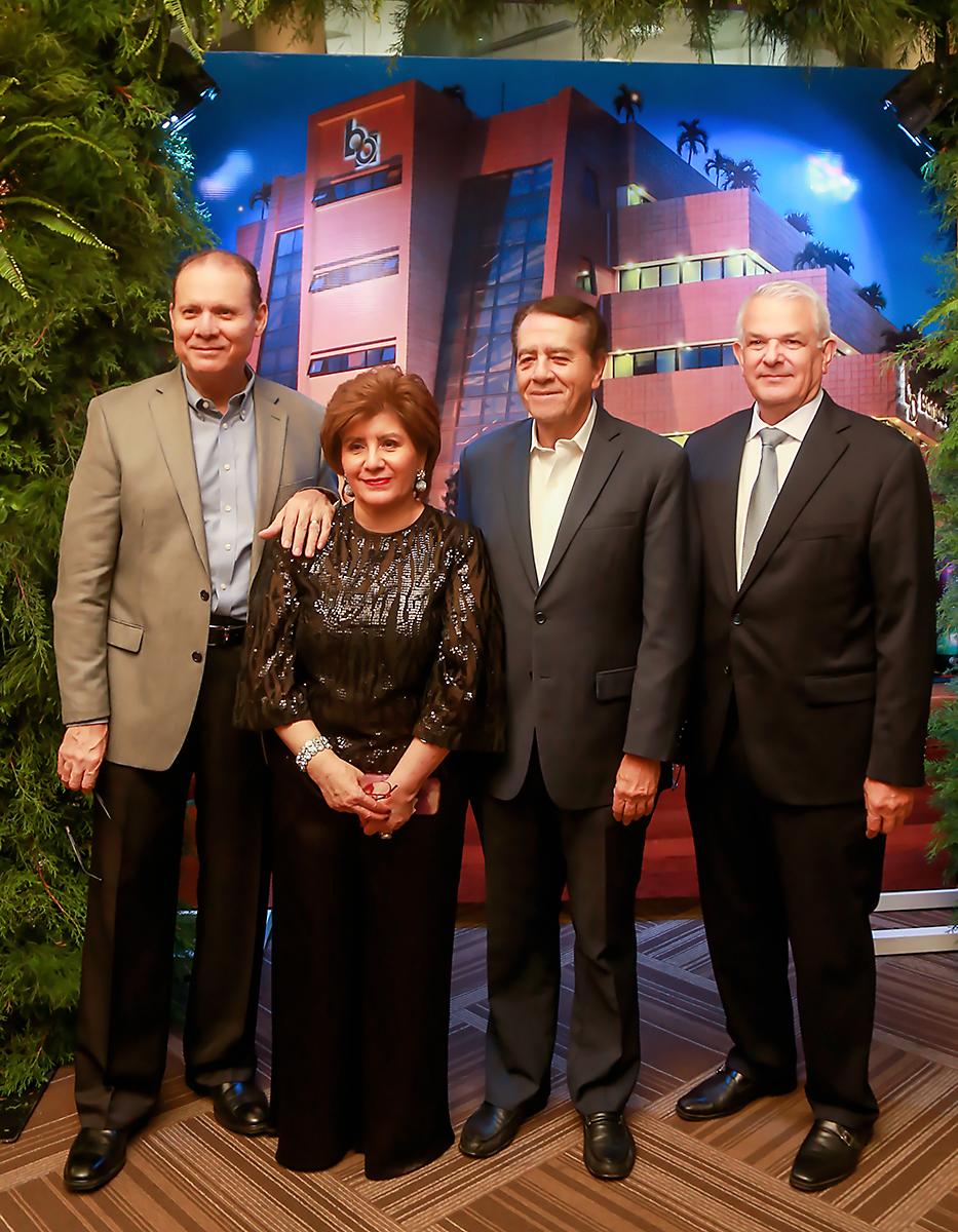Ernesto Lardizabal, Irma Castejon, Manuel Venancio Bueso y José Ramón Bueso.
