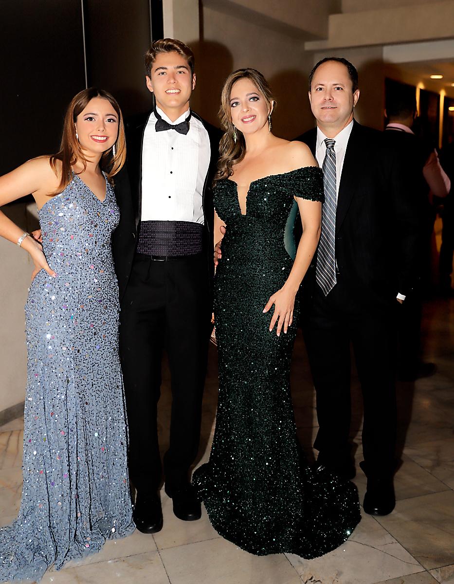 Invitados a la prom de la American School of Tegucigalpa