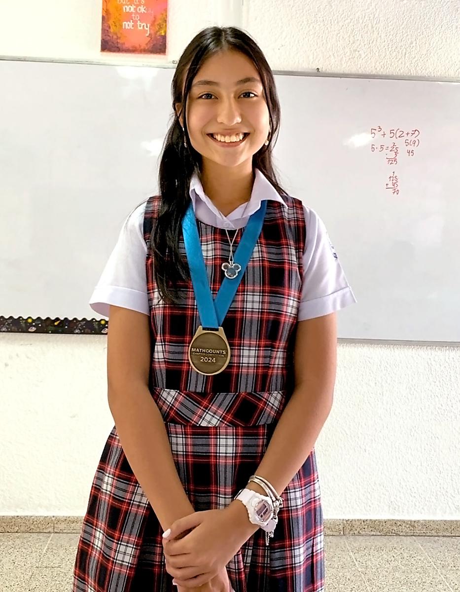 <b>¿Qué significó para ustedes ganar medallas de oro y de plata en la competencia?</b><u>Scarleth López:</u> Ganar medallas de oro y plata en la competencia significó mucho para nosotros como equipo. Fue la recompensa tangible de nuestros esfuerzos y logros. Pero más allá de las medallas, experimentamos una alegría emocional increíble que nunca imaginamos. Hablo en nombre de todo el equipo cuando digo que superó nuestras expectativas y nos llenó de felicidad.
