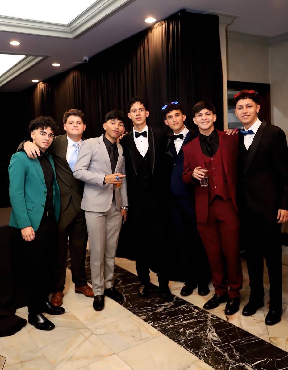 Fiesta de la prom 2025 del Instituto San José del Carmen