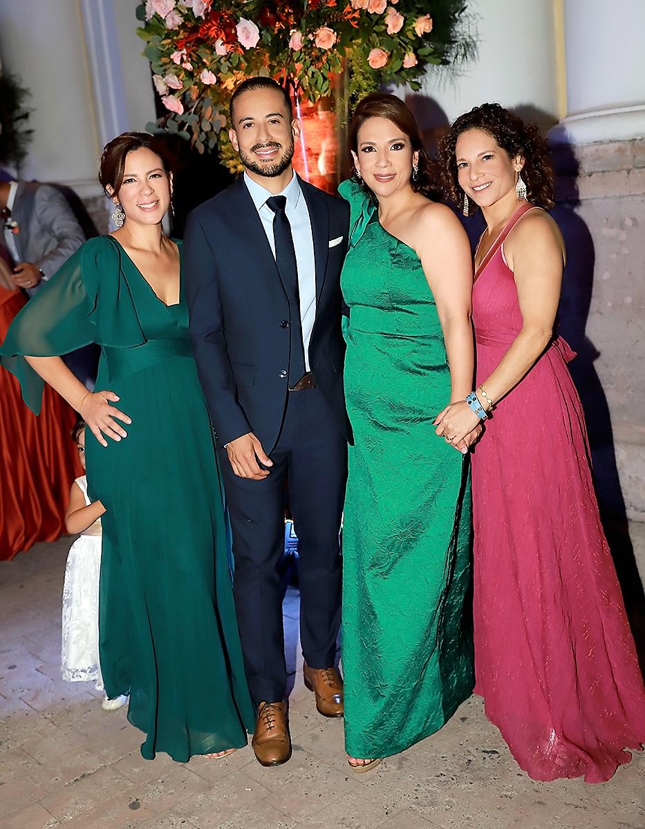 Rocio, César, Rosalpina y Marisol Rodríguez