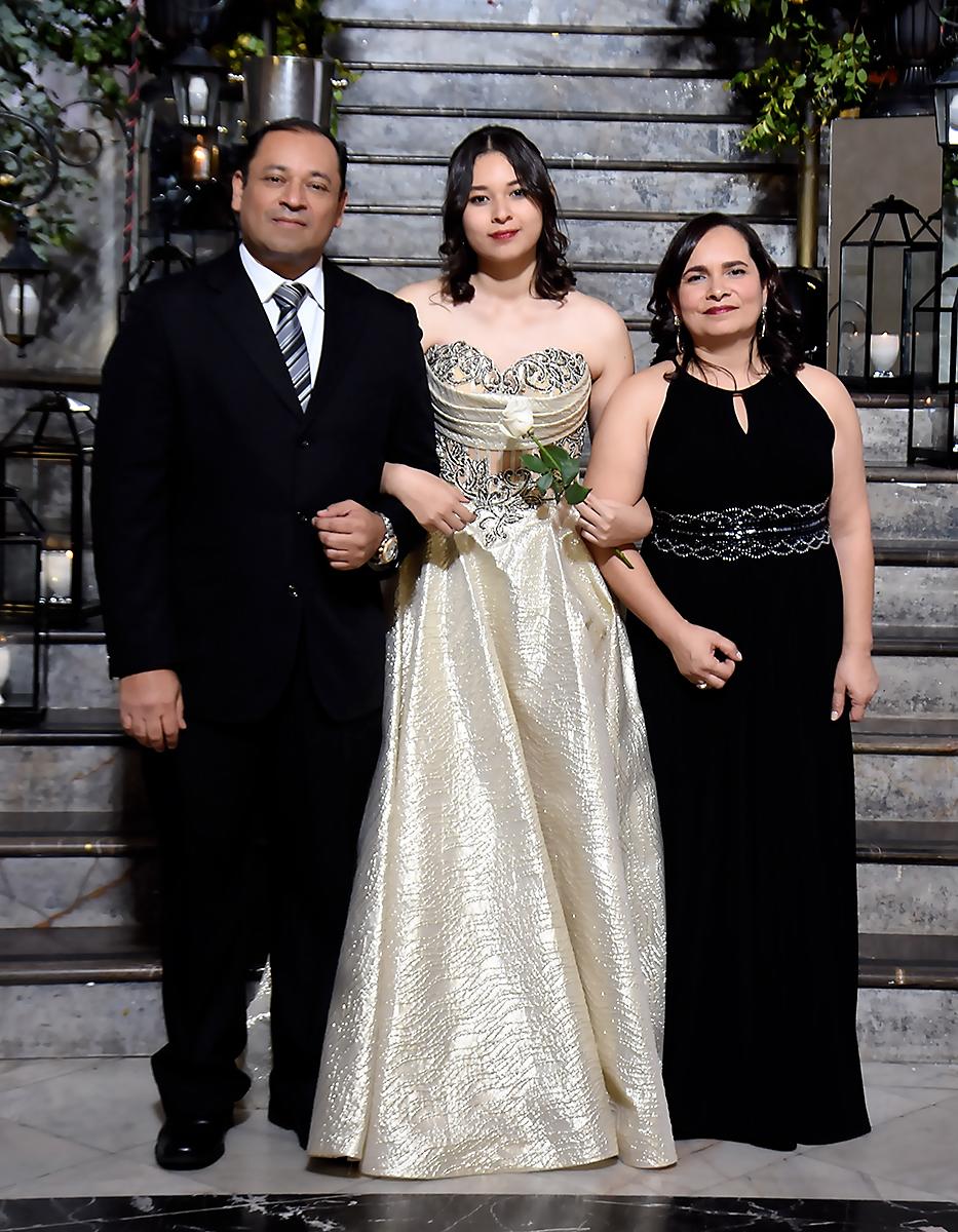 Juan Ramon Velásquez, Andrea carolina Velásquez Soto y Cindy Soto.