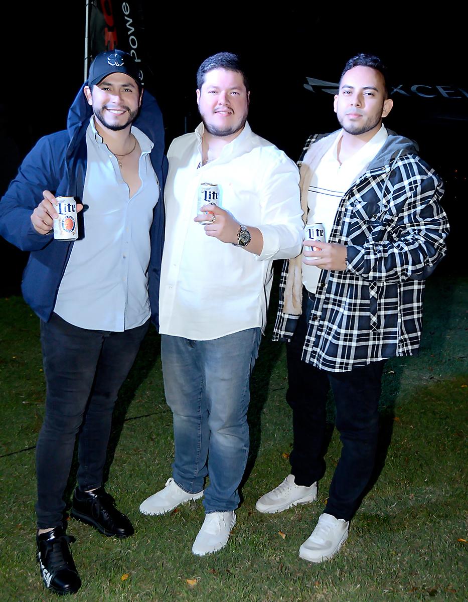 Claudio Lezama, Jeffrey Owen y Marco Idiáquez.