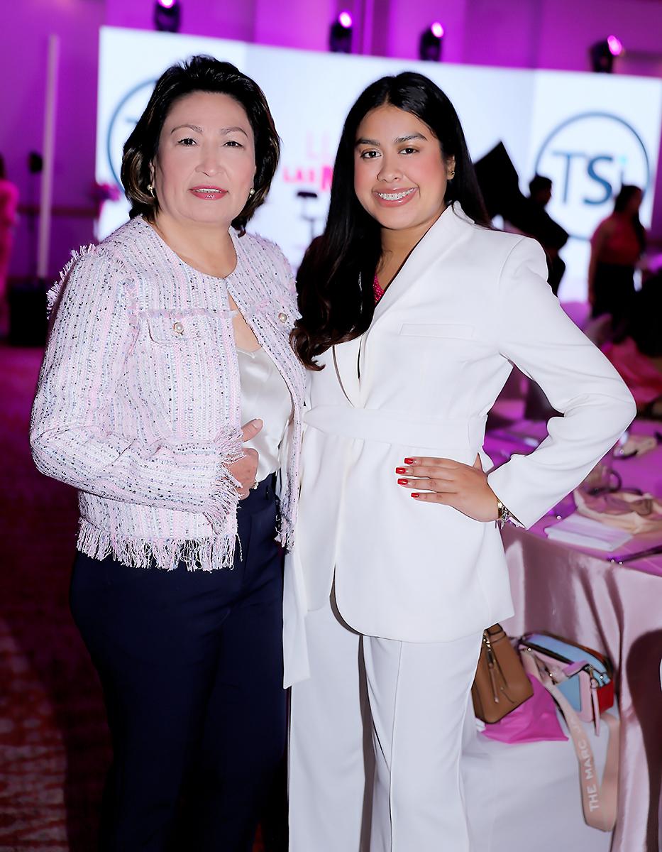 Marcia Vásquez y Keren Pérez.