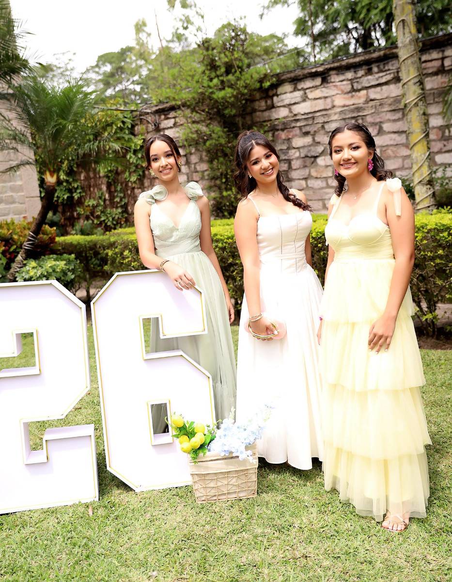 Anna Flores, Camila Girón y Andrea Salgado