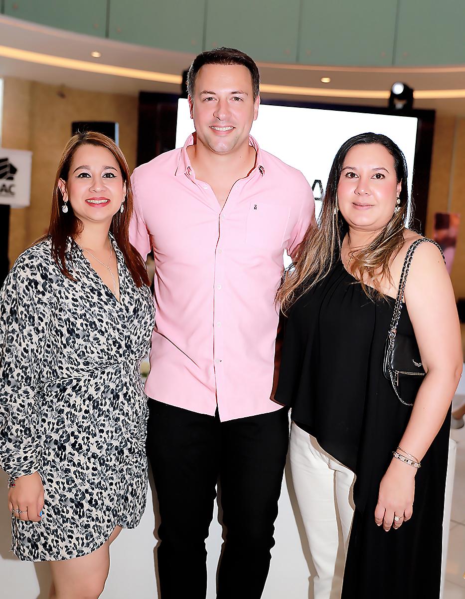 Lila Fúnez, Gustavo Leone y Blanca Ramírez 