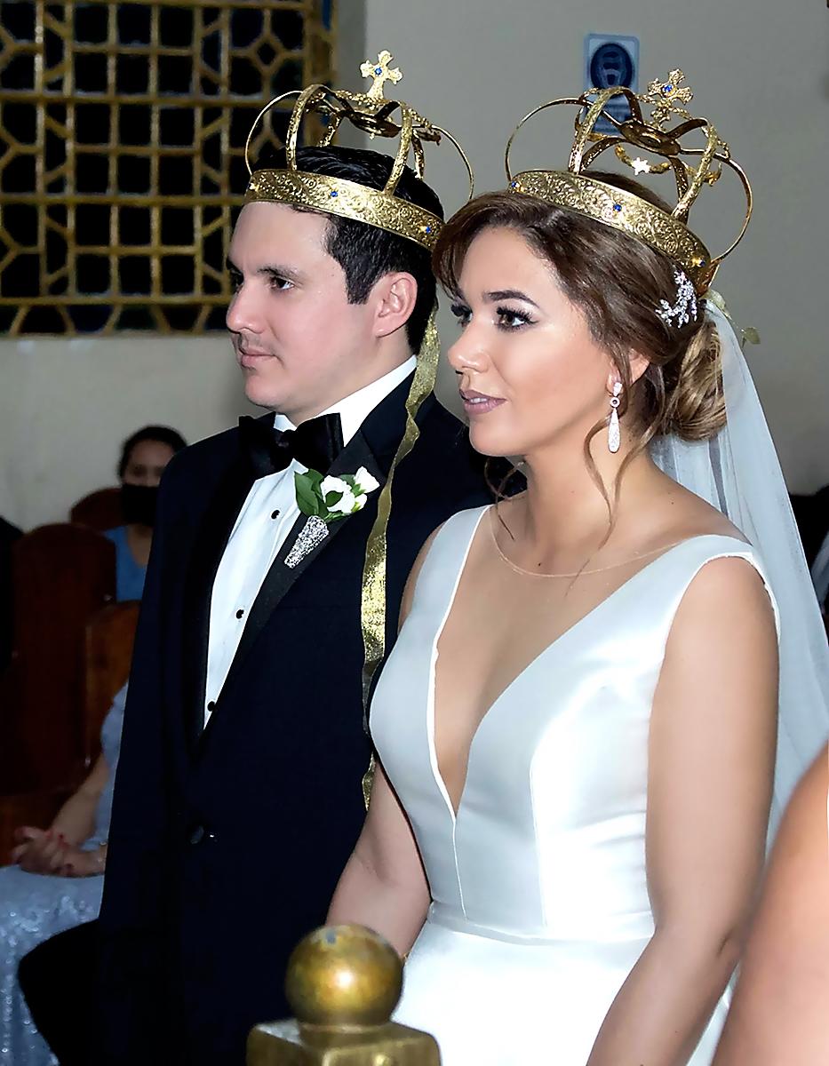  Christian Salas y su prometida Nicole Vaquero