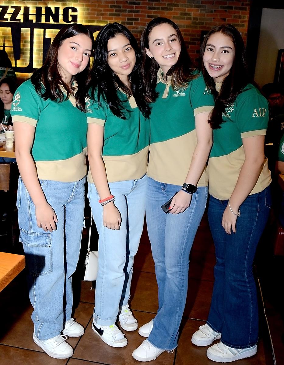 Isabella Lardizabal, Ana Hernández, Valeria García y Arianna Falck.
