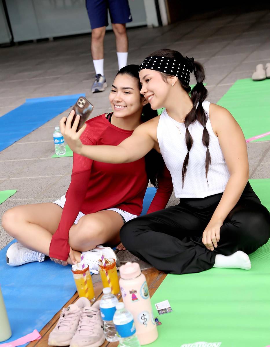 Abigail Flores y Denise Matamoros.
