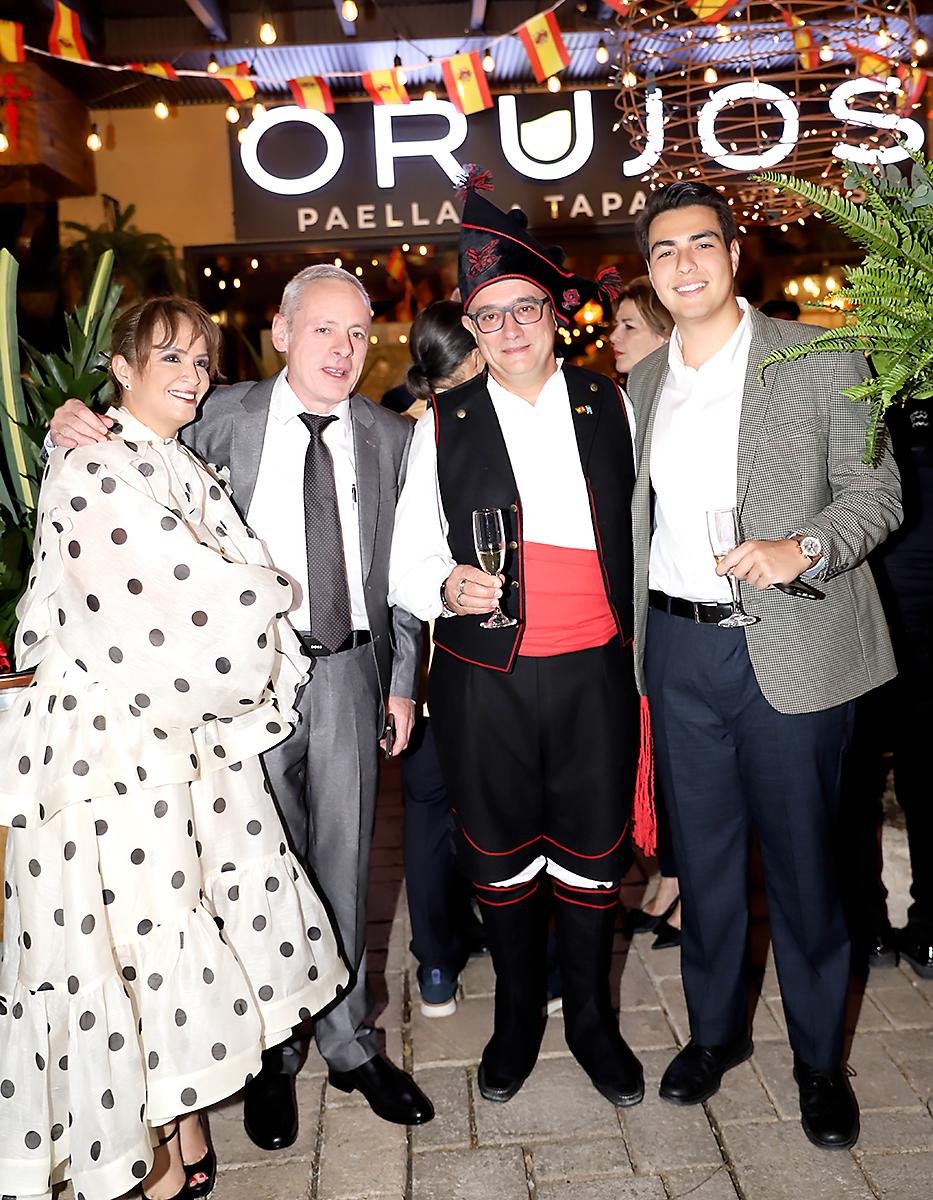 Grand opening de Orujos en Plaza Lara
