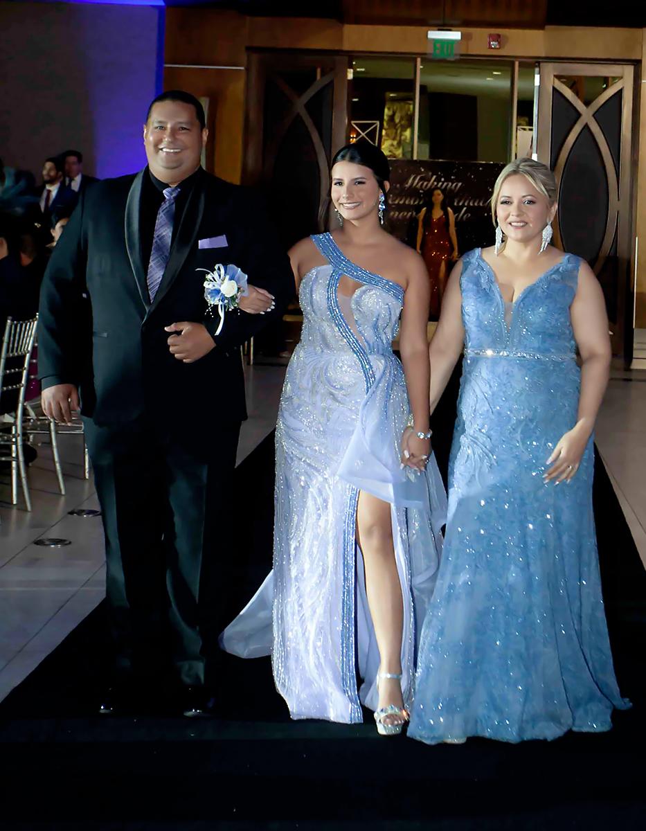 Ruben Solano, Tiffany Solano y Fany de Solano.