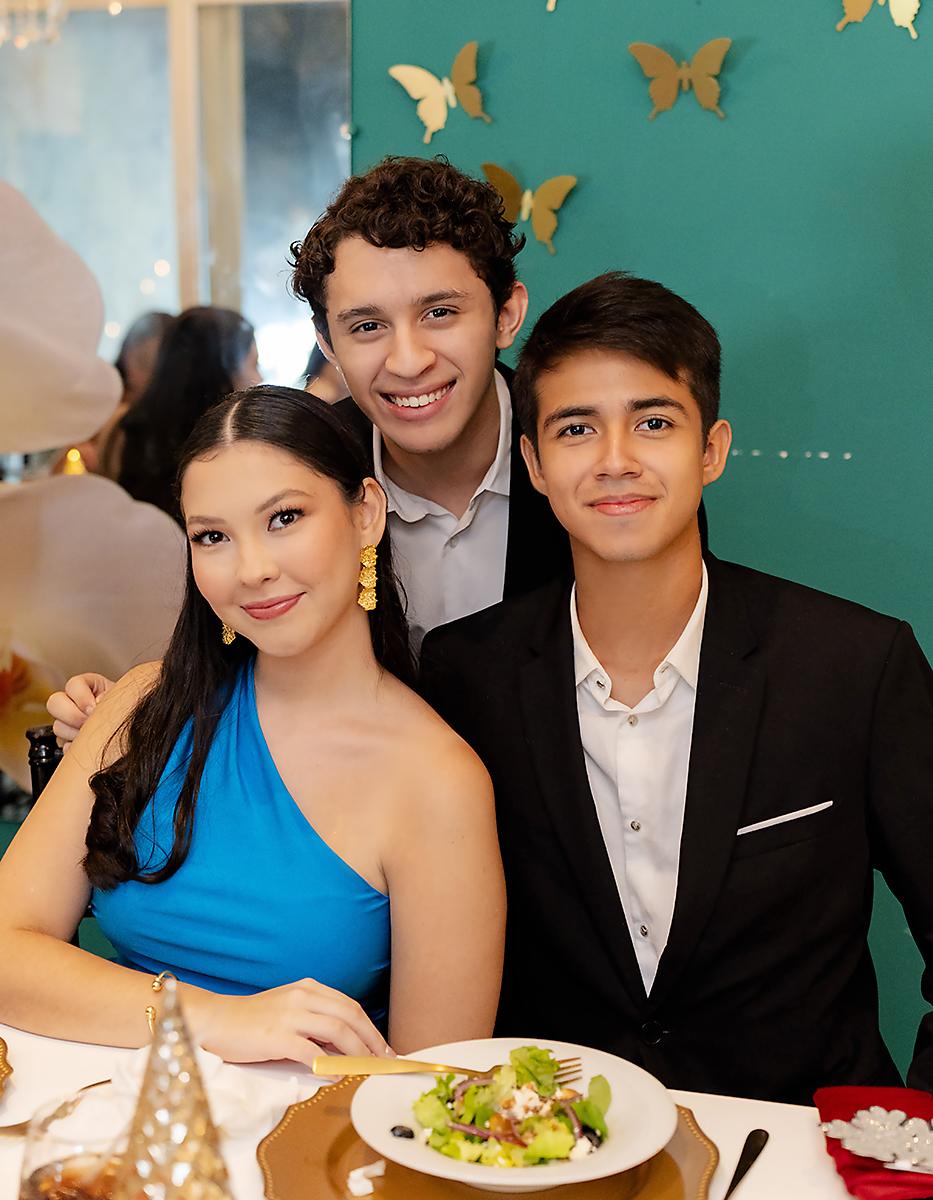 Adriana Lamelas, Diego Cervantes y Rodrigo Lizardo.