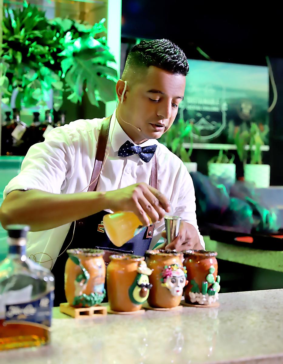 Galería: Flor de Caña corona al bartender más sostenible de Honduras