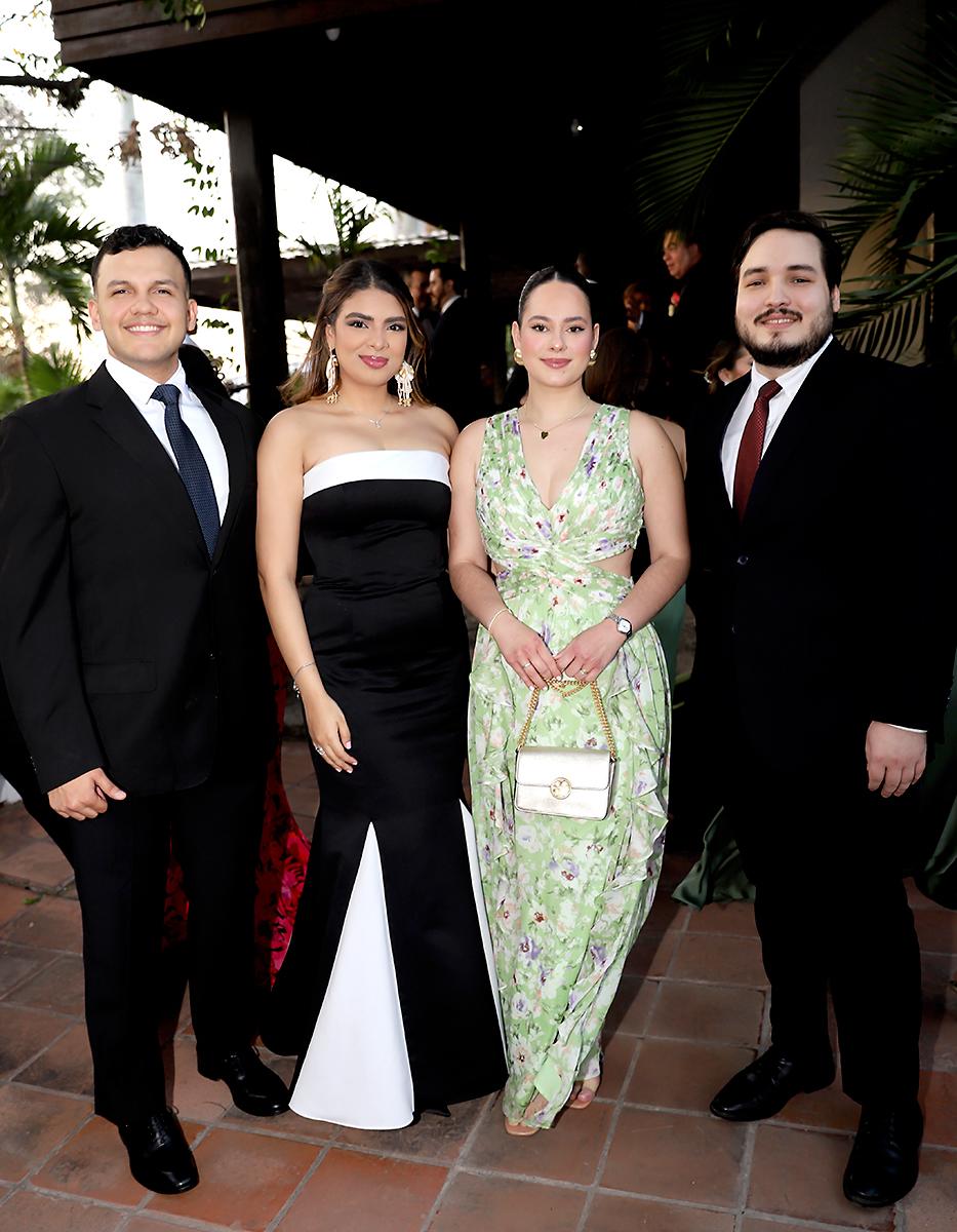 Jorge Lanza, Andrea Diaz, Lensey Dixon-Valley Juan Fernando Ordoñez
