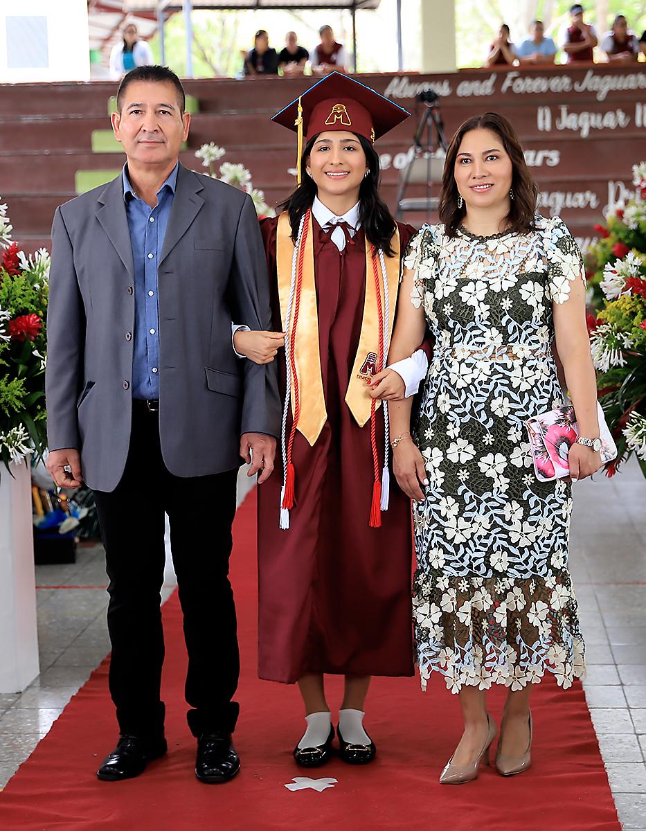 Graduación de los seniors 2025 de Mayan School
