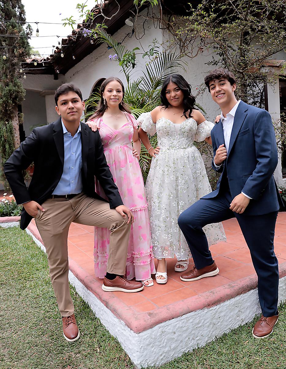 José Morán, Daniela Trochez, Esther Romero y Santiago Burgos. 