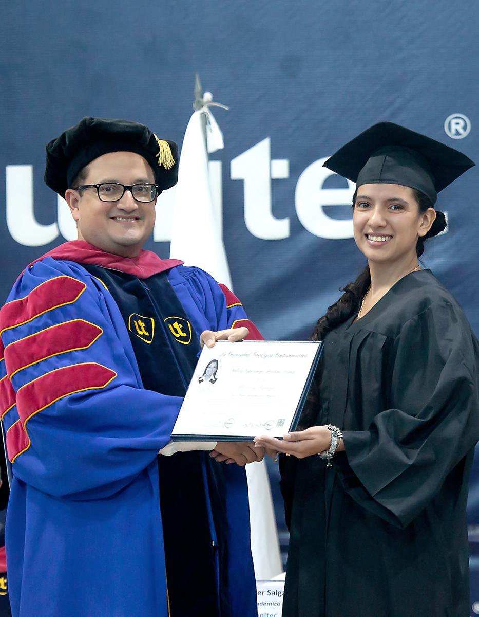 Graduaciones UNITEC 2024 en San Pedro Sula