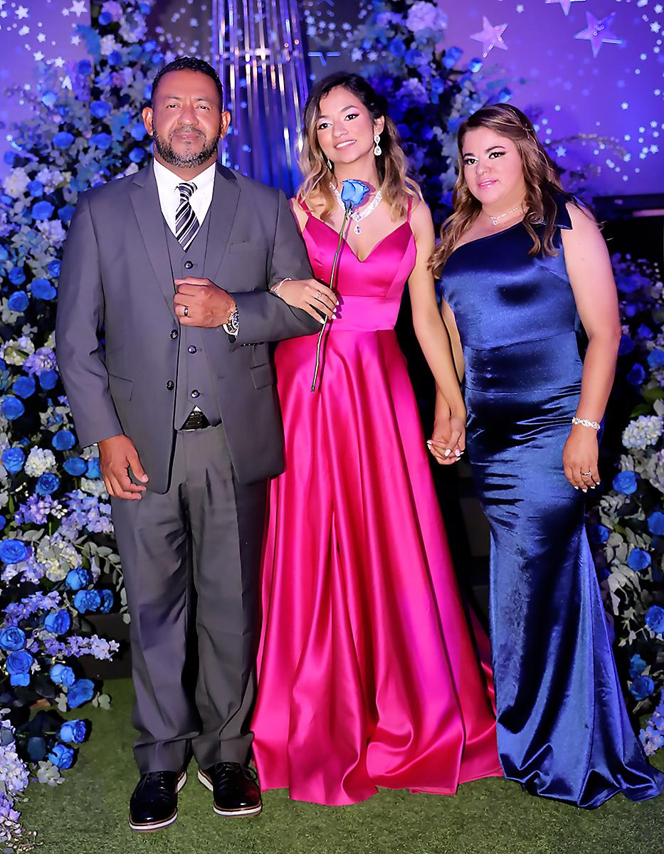 Desfile de Padres e Hijos en la PROM NIGHT de la Academia Los Pinares 2023