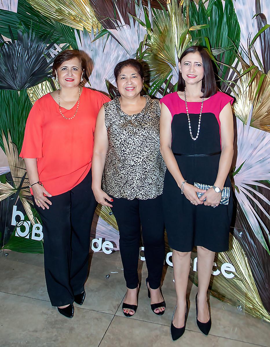 Gloria Celeste Rodríguez, Reina Sigüenza y Karen Mendoza.