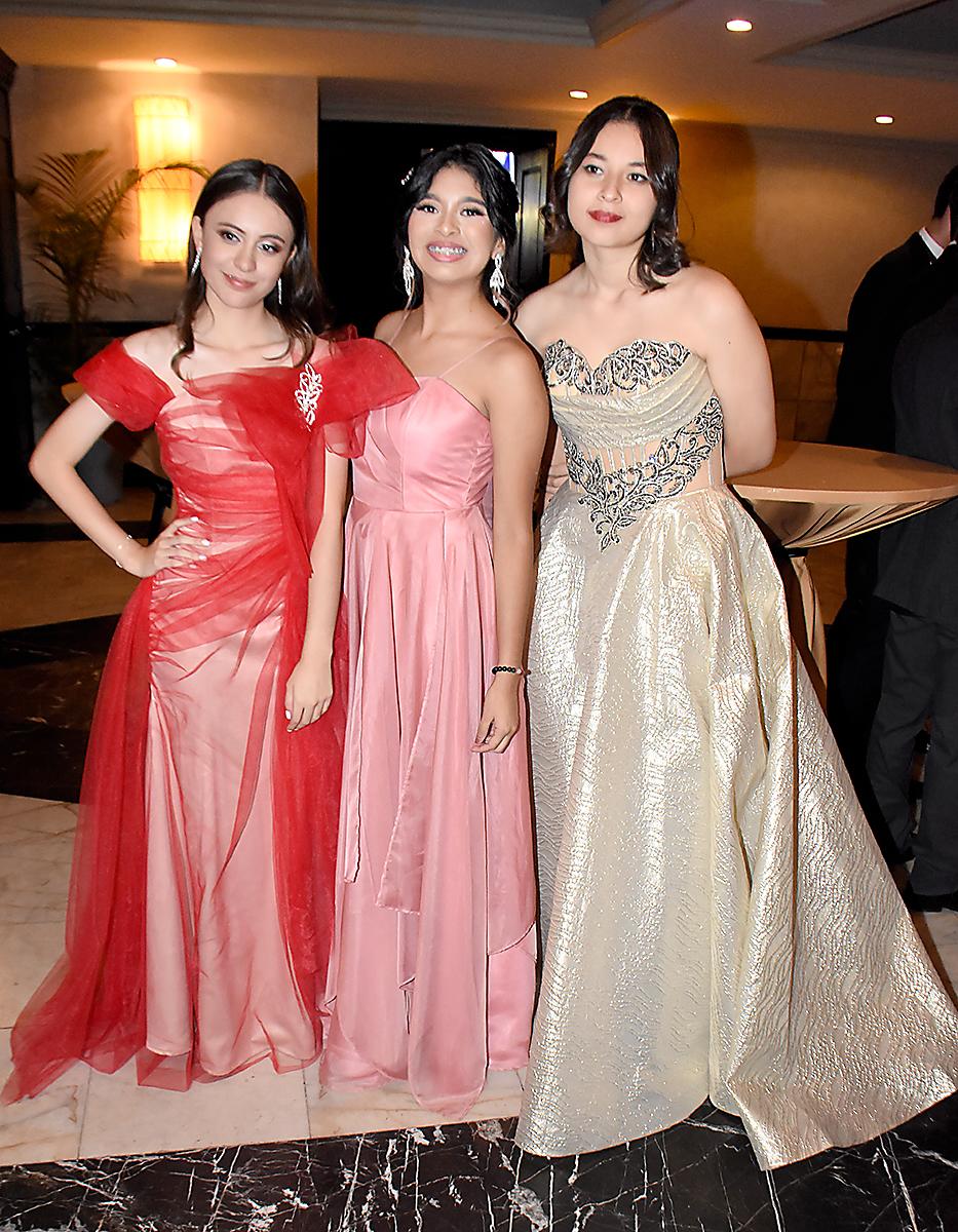 Nathaly Sofía Trejo, Ángela Ávalos y Andrea Velásquez
