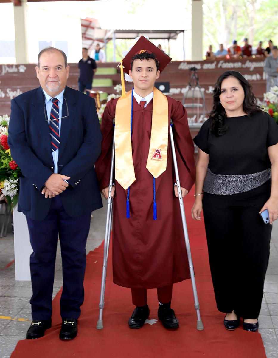 Graduación de los seniors 2025 de Mayan School