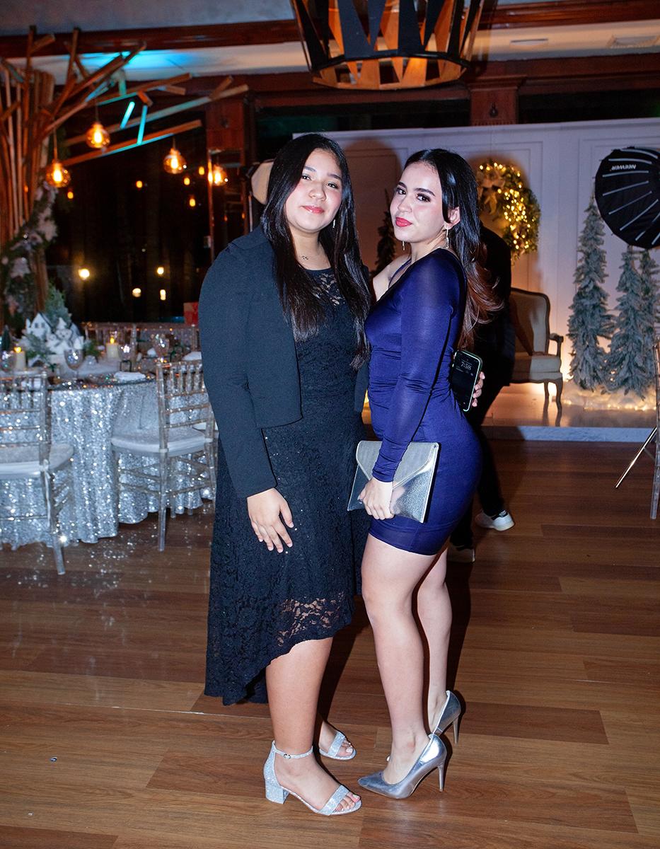 Alejandra Cálix y Alicia Savillon.